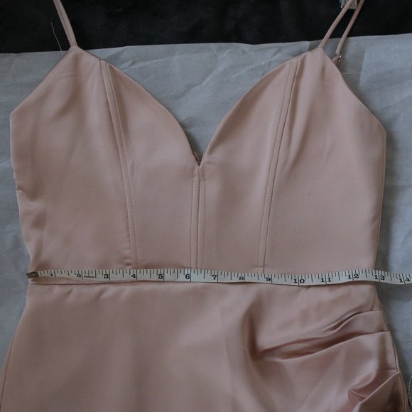 NWT BEIGE PINK SATIN EFFECT MINI DRESS. - Picture 10 of 13